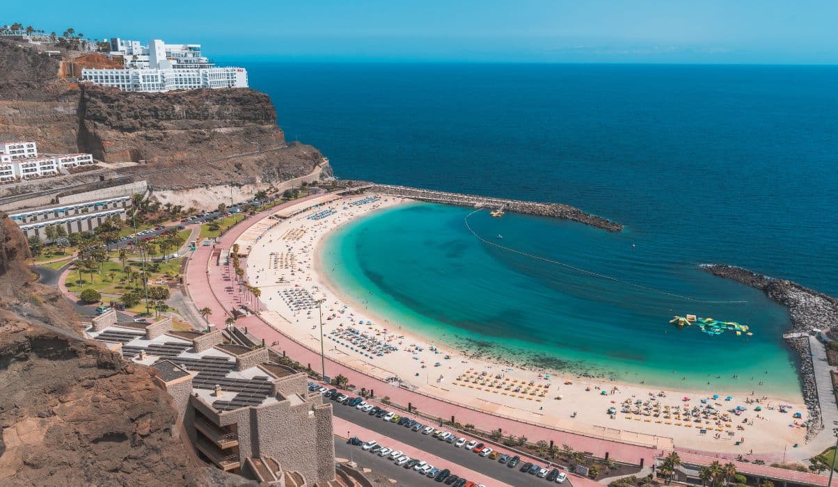 Playa de Amadores