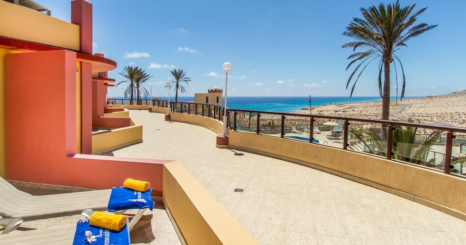 Esmeralda Maris by Livvo