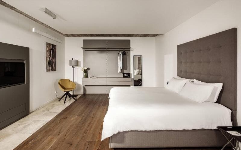 19 Rooms
